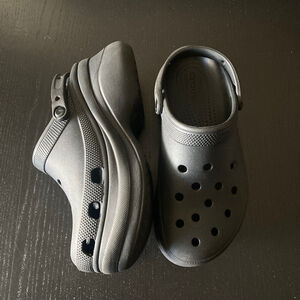 Women's Platform Crocs Black Classic Clogs Size 10